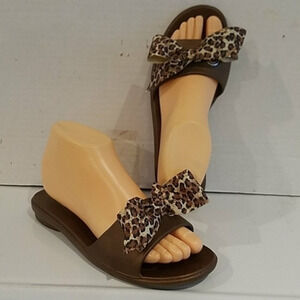 OKAb SLIDE STYLE SANDALS ANIMAL PRINT‎ BOW